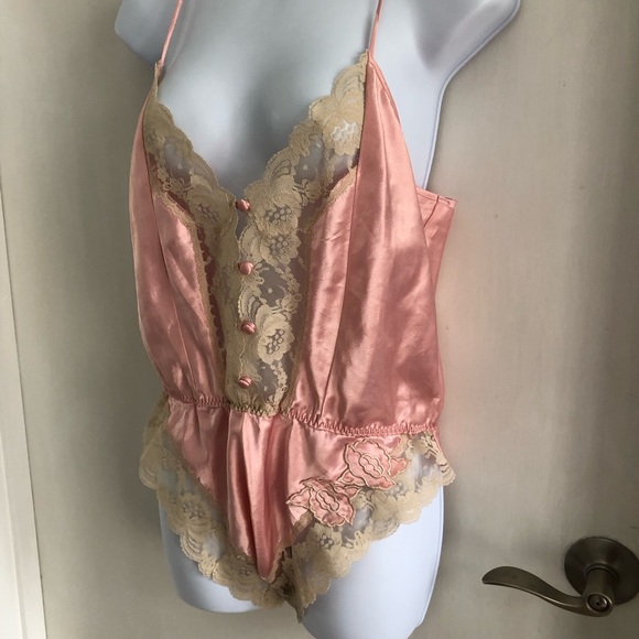 Vintage Victoria Secret Lingerie Lace Babydoll - Picture 1 of 10